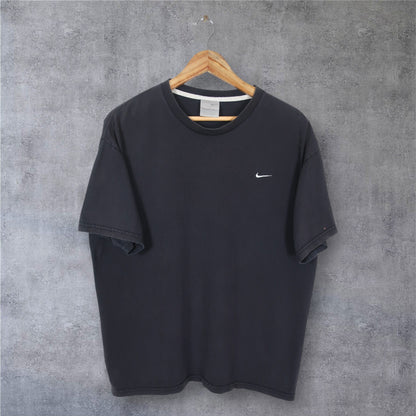 VINTAGE NIKE T-SHIRT - L