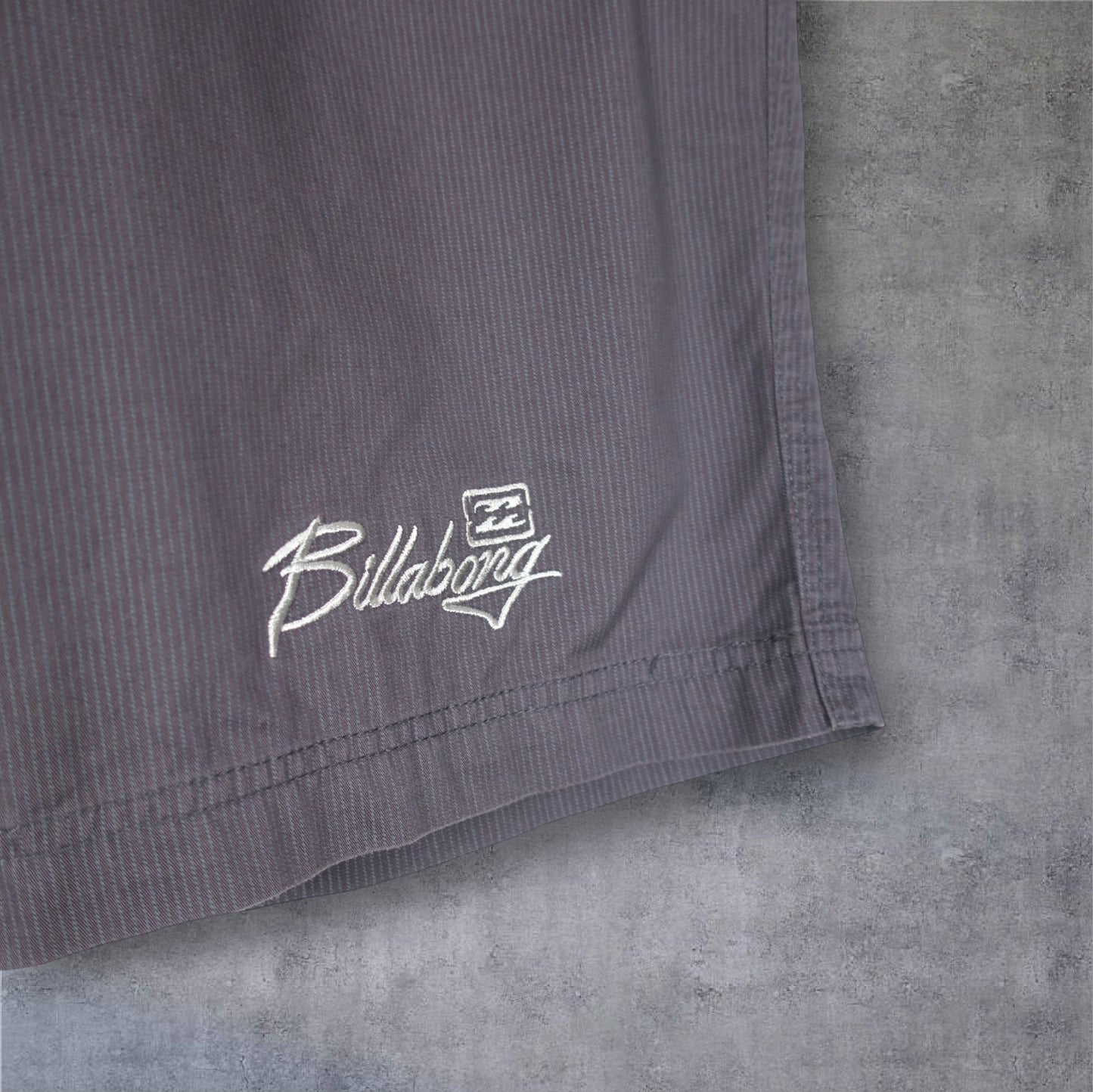 VINTAGE BILLABONG SHORTS - 38"