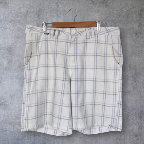 VINTAGE QUIKSILVER SHORTS - 36"