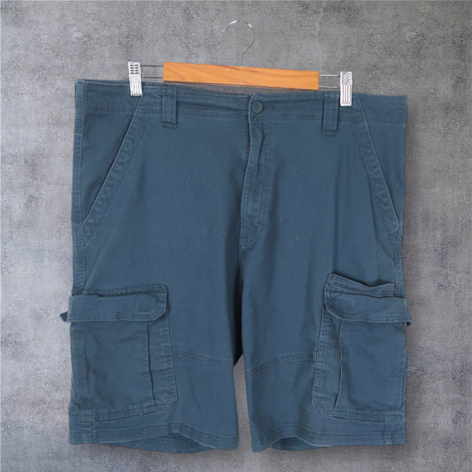 VINTAGE WRANGLER CARGO SHORTS - 36"