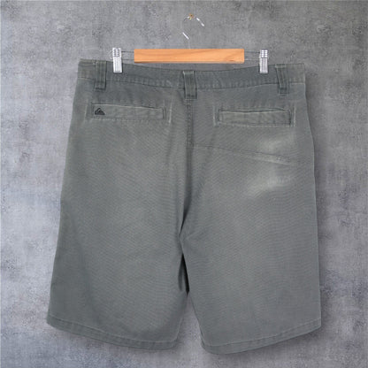 VINTAGE QUIKSILVER SHORTS - 36"