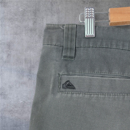 VINTAGE QUIKSILVER SHORTS - 36"