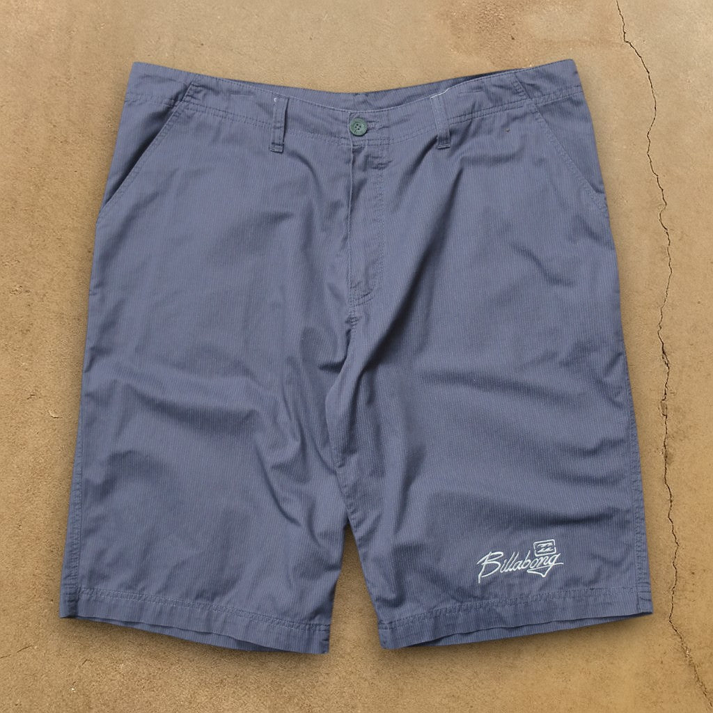 VINTAGE BILLABONG SHORTS - 38"