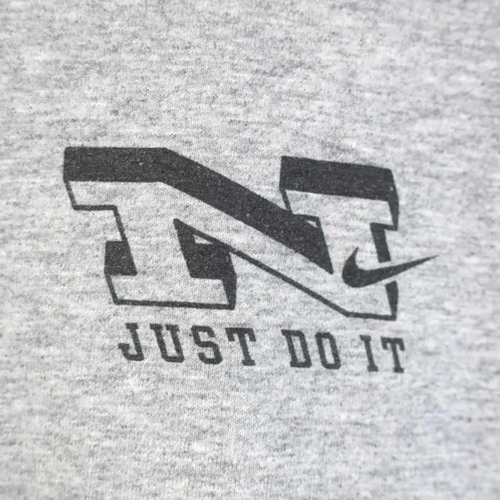 VINTAGE NIKE T-SHIRT - XL