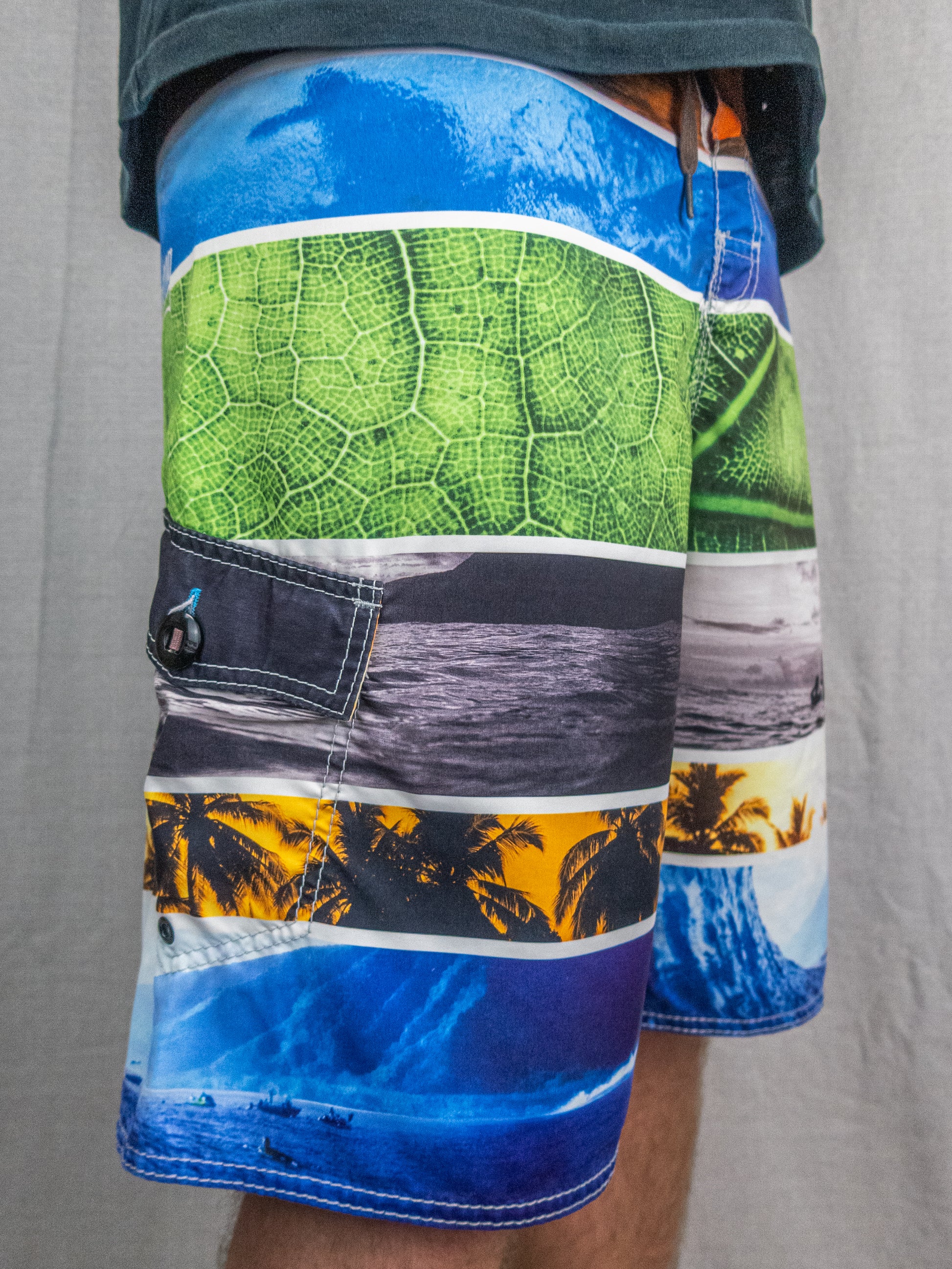 00's Billabong Board Shorts - 34"