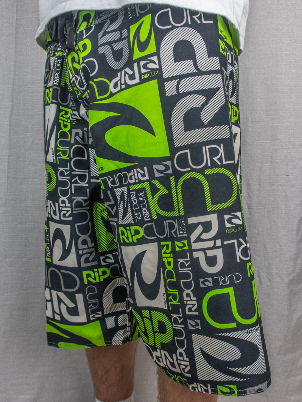00's Rip Curl Board Shorts - 40"