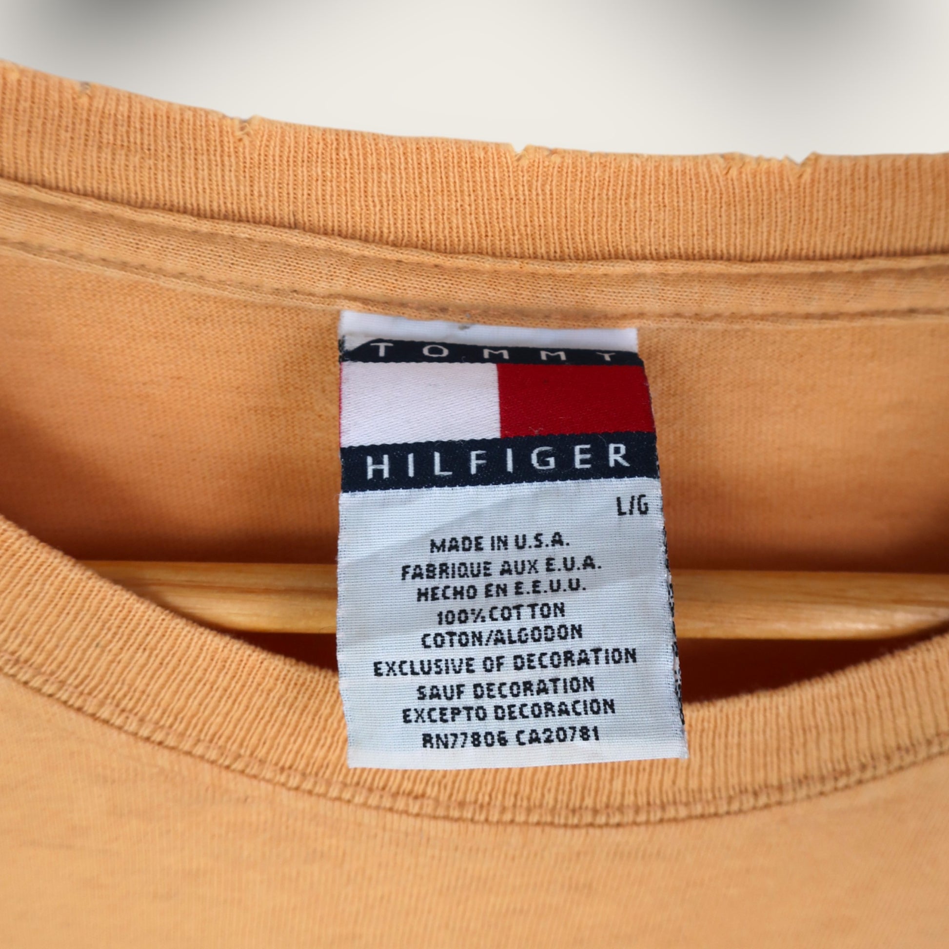 VINTAGE TOMMY HILFIGER T-SHIRT - L