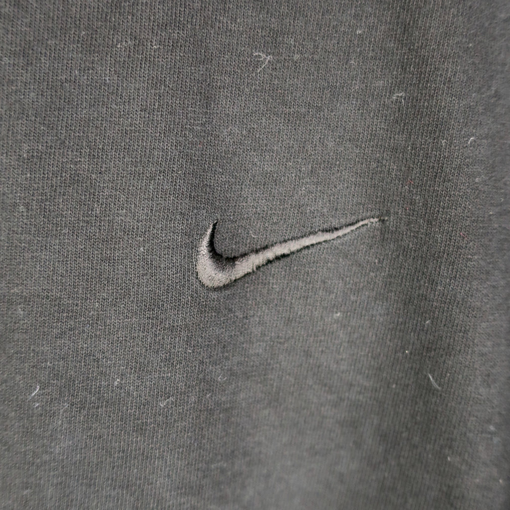 VINTAGE NIKE T-SHIRT - L
