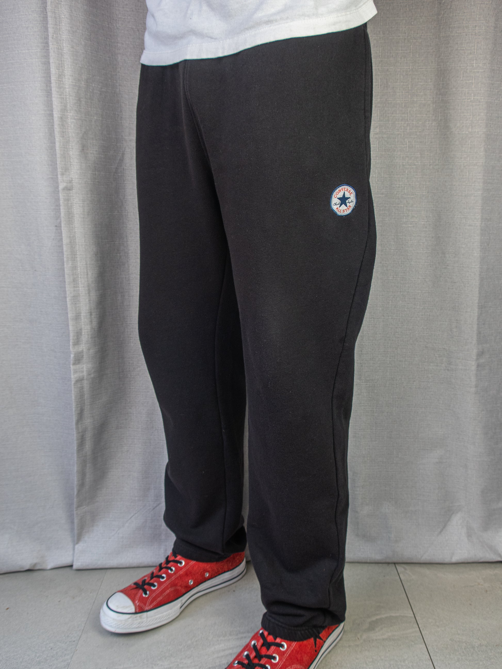 Converse Straight-Leg Sweatpants - L