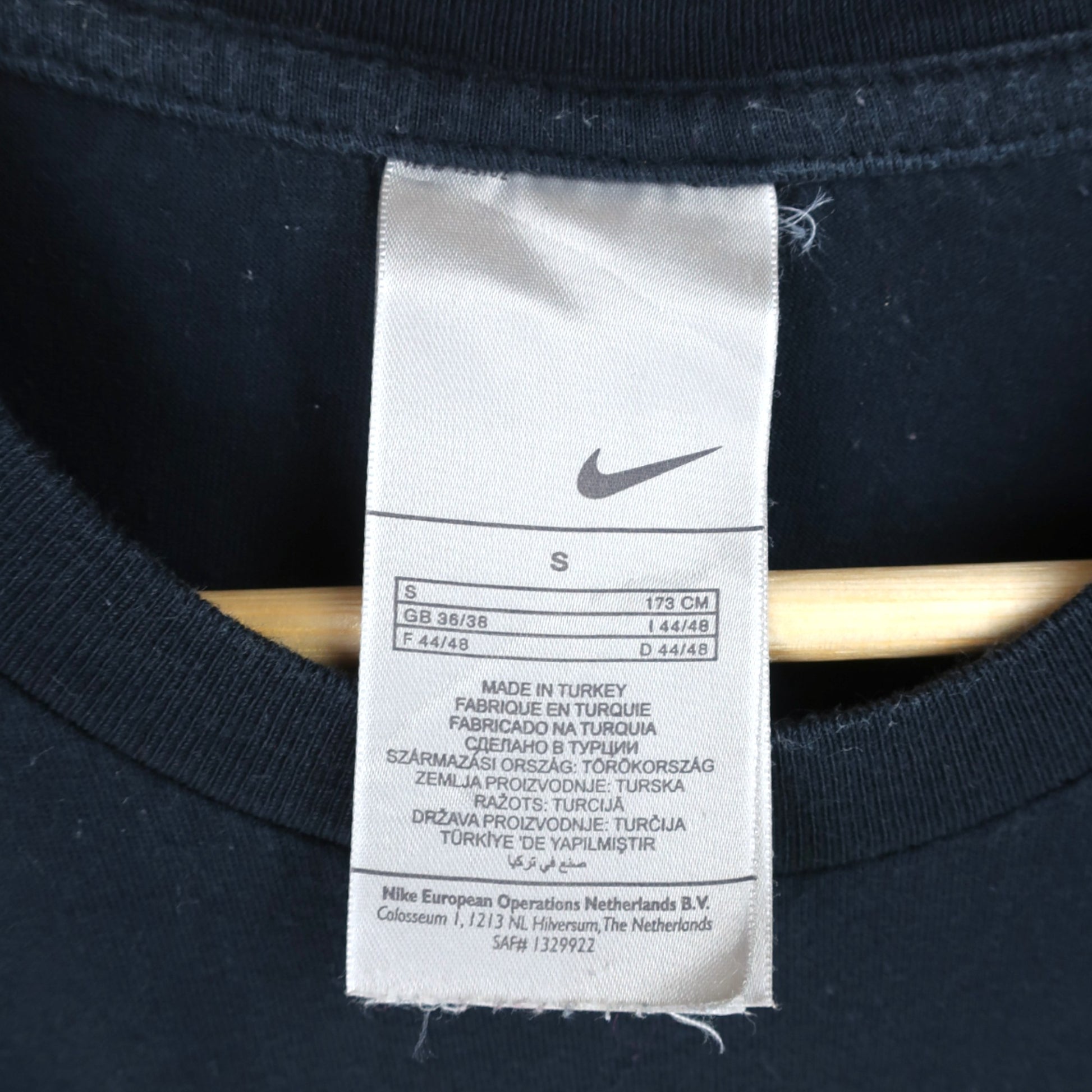 VINTAGE NIKE T-SHIRT – S
