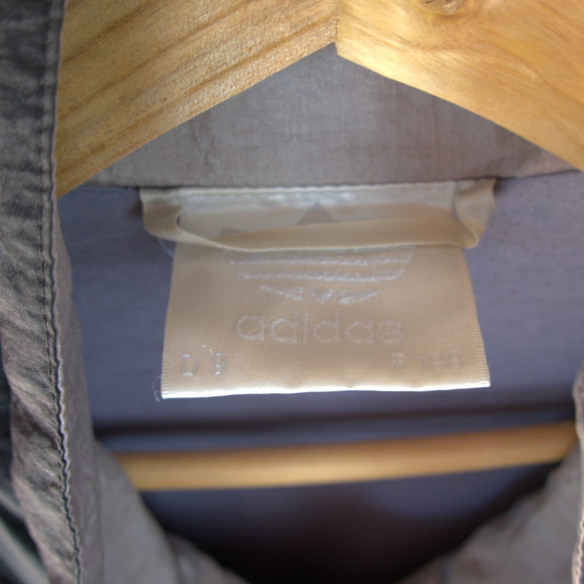 VINTAGE ADIDAS JACKET - XL