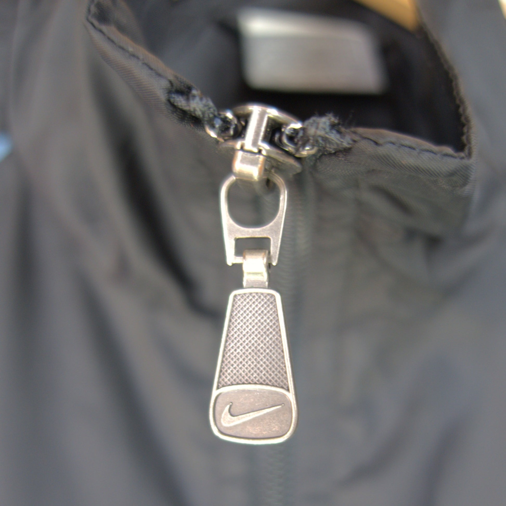 VINTAGE NIKE JACKET - L