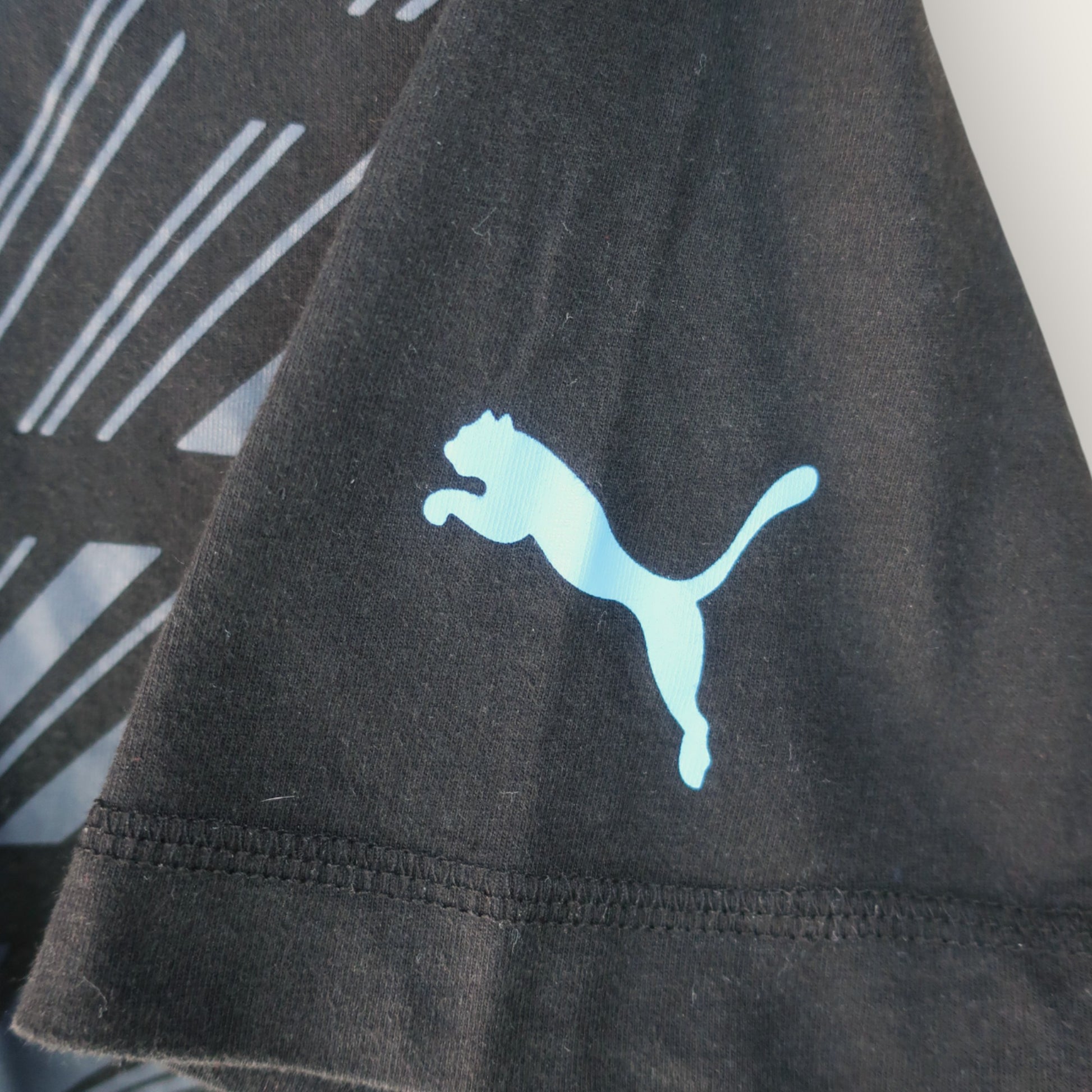 VINTAGE PUMA T-SHIRT - L