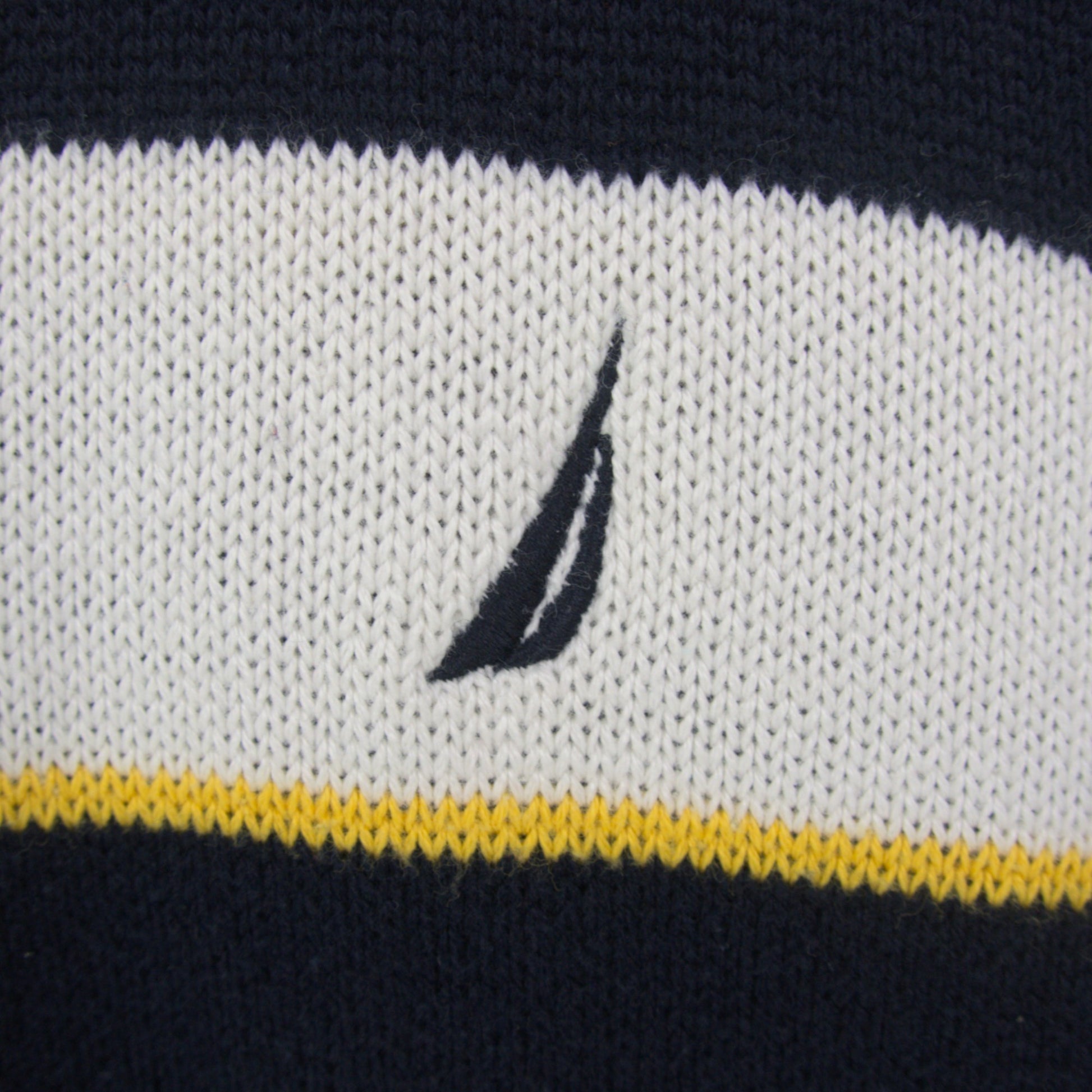 VINTAGE NAUTICA KNIT SWEATER - M