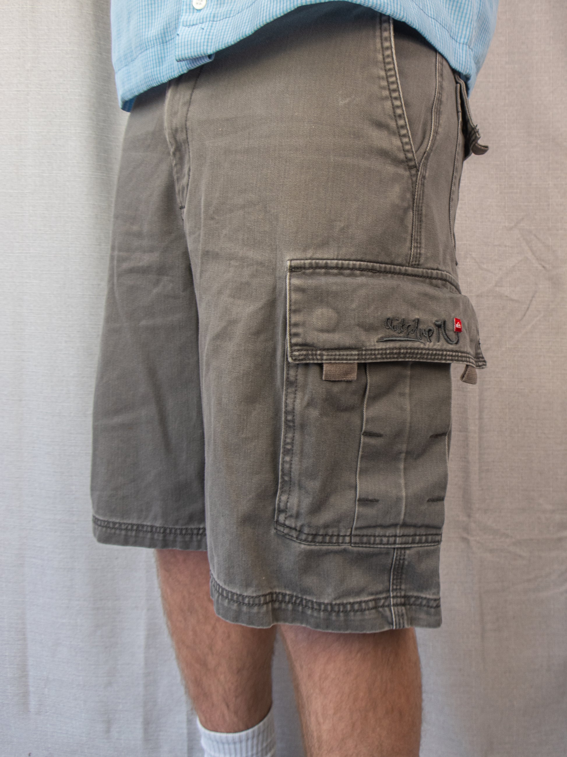00s Quiksilver Cargo Shorts - M/L