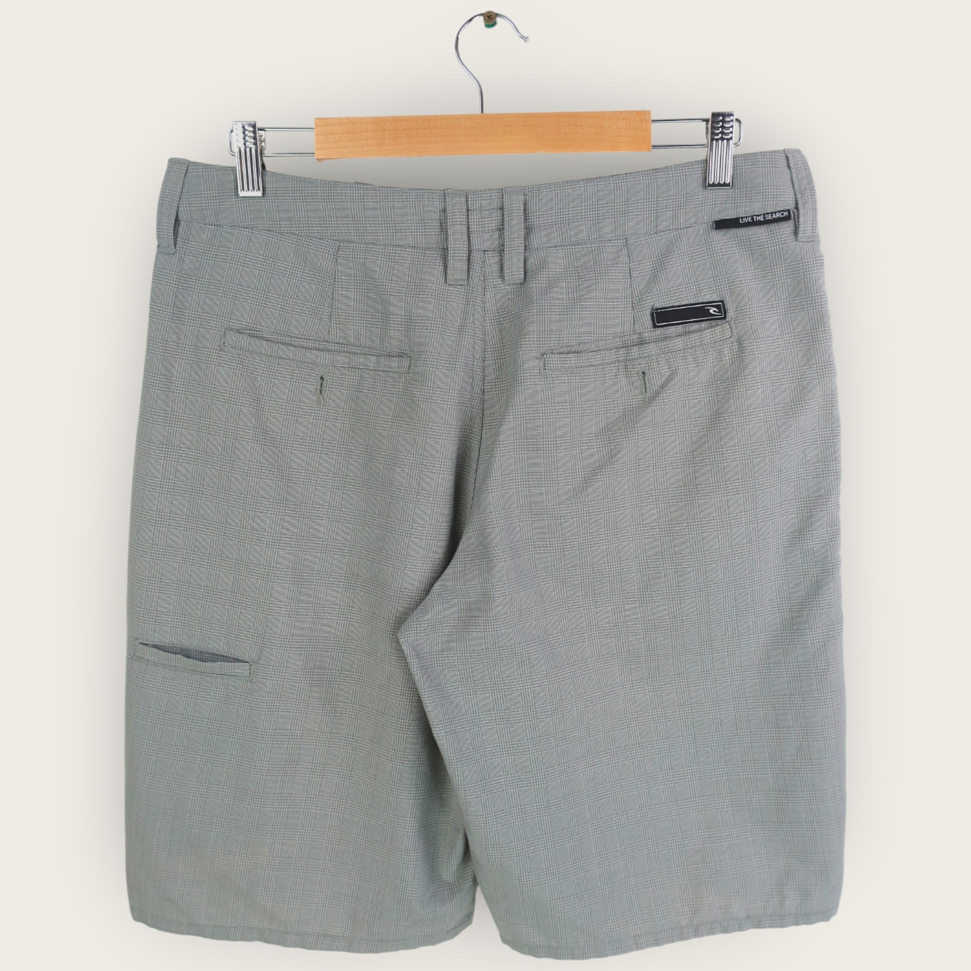 VINTAGE RIPCURL SHORTS - 33"