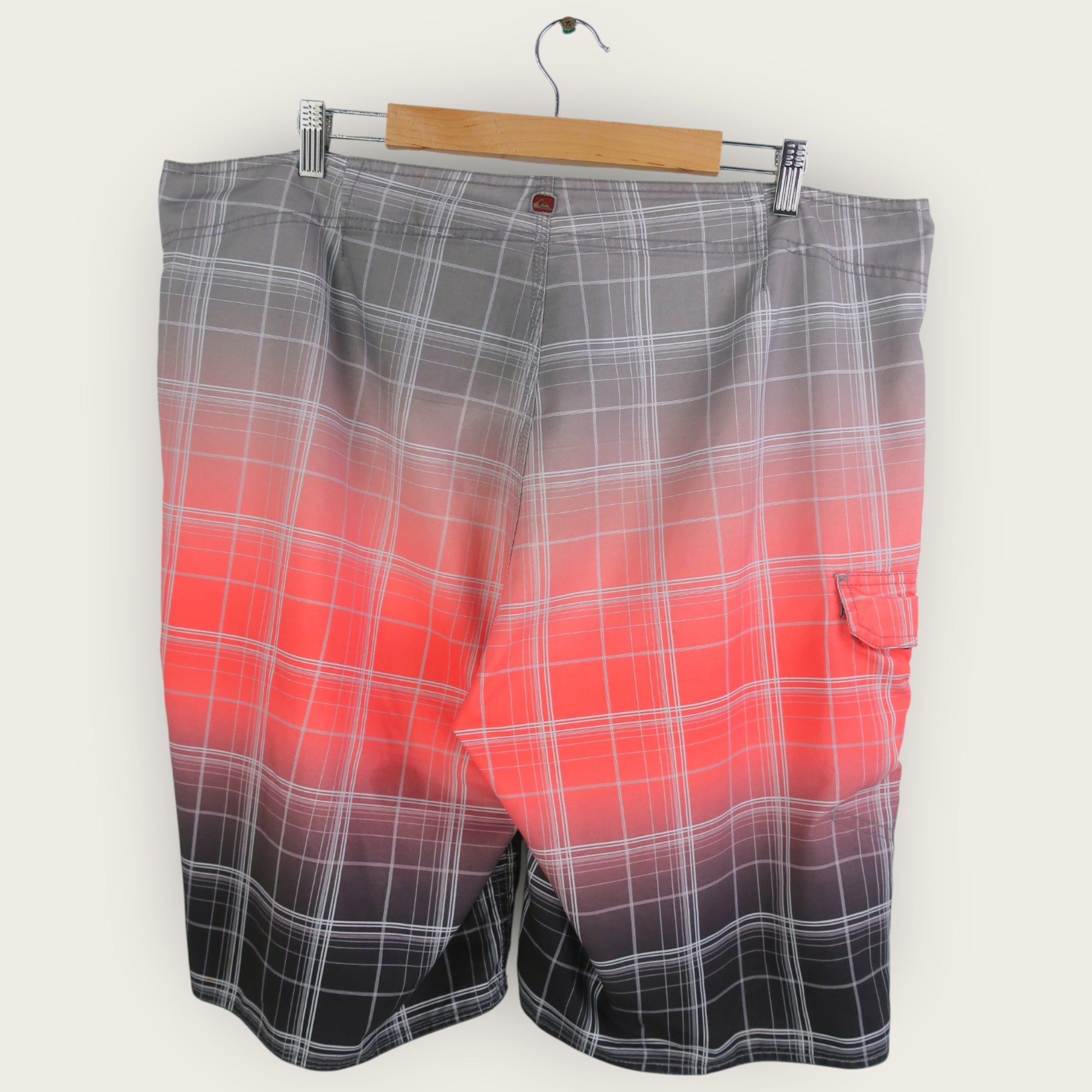 VINTAGE QUIKSILVER BOARD SHORTS - 40"