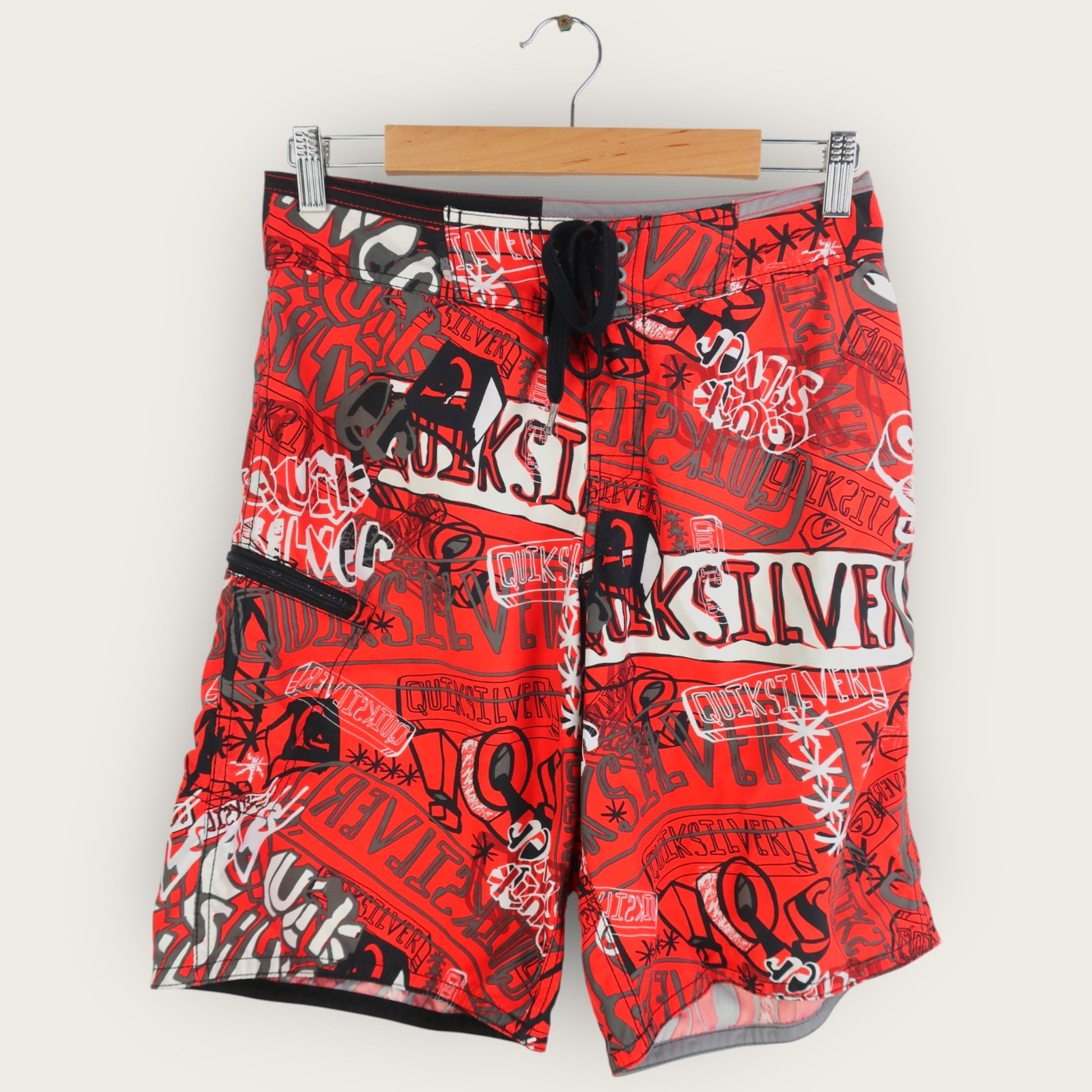VINTAGE QUIKSILVER BOARD SHORTS - 28"