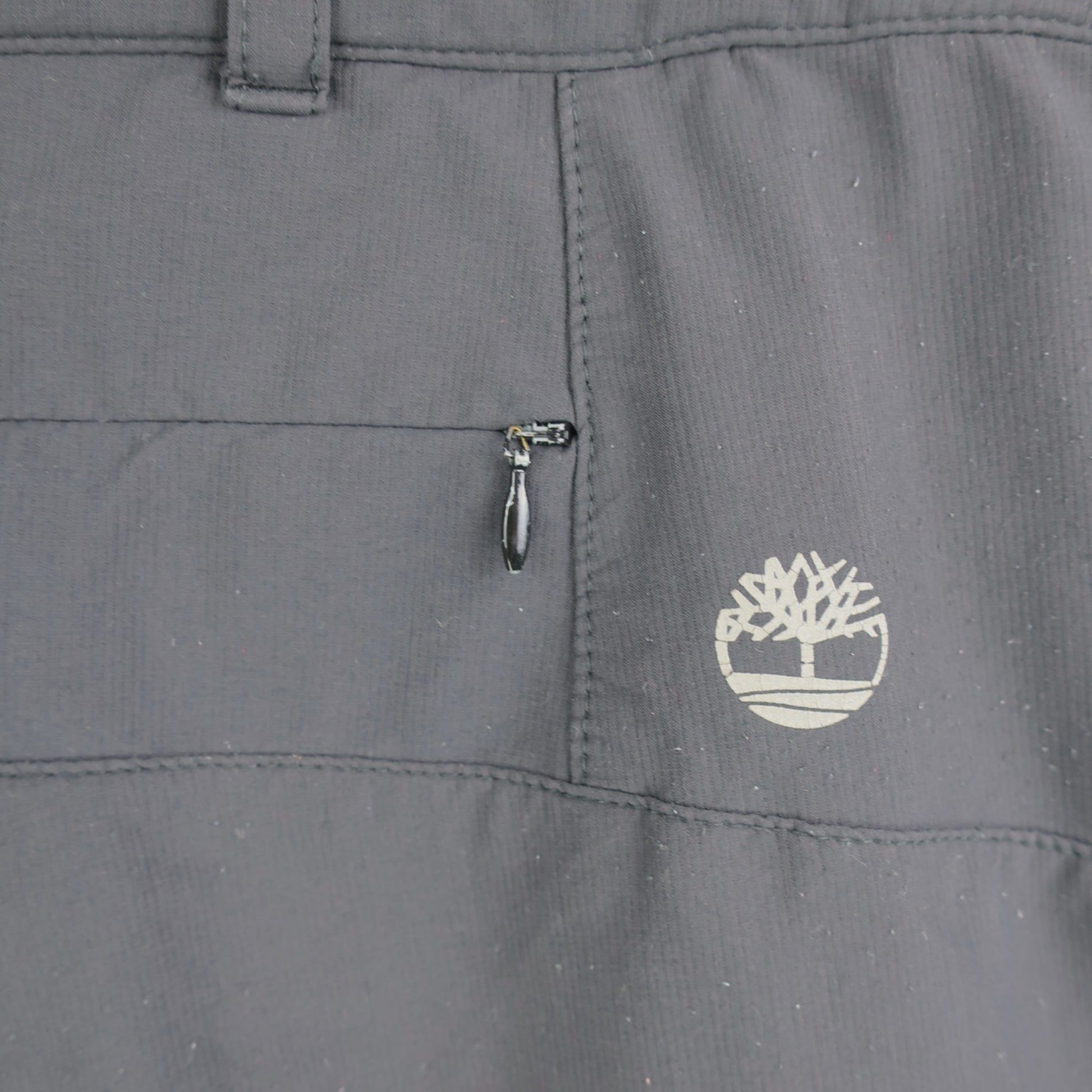 VINTAGE TIMBERLAND UTILITY SHORTS - 40"