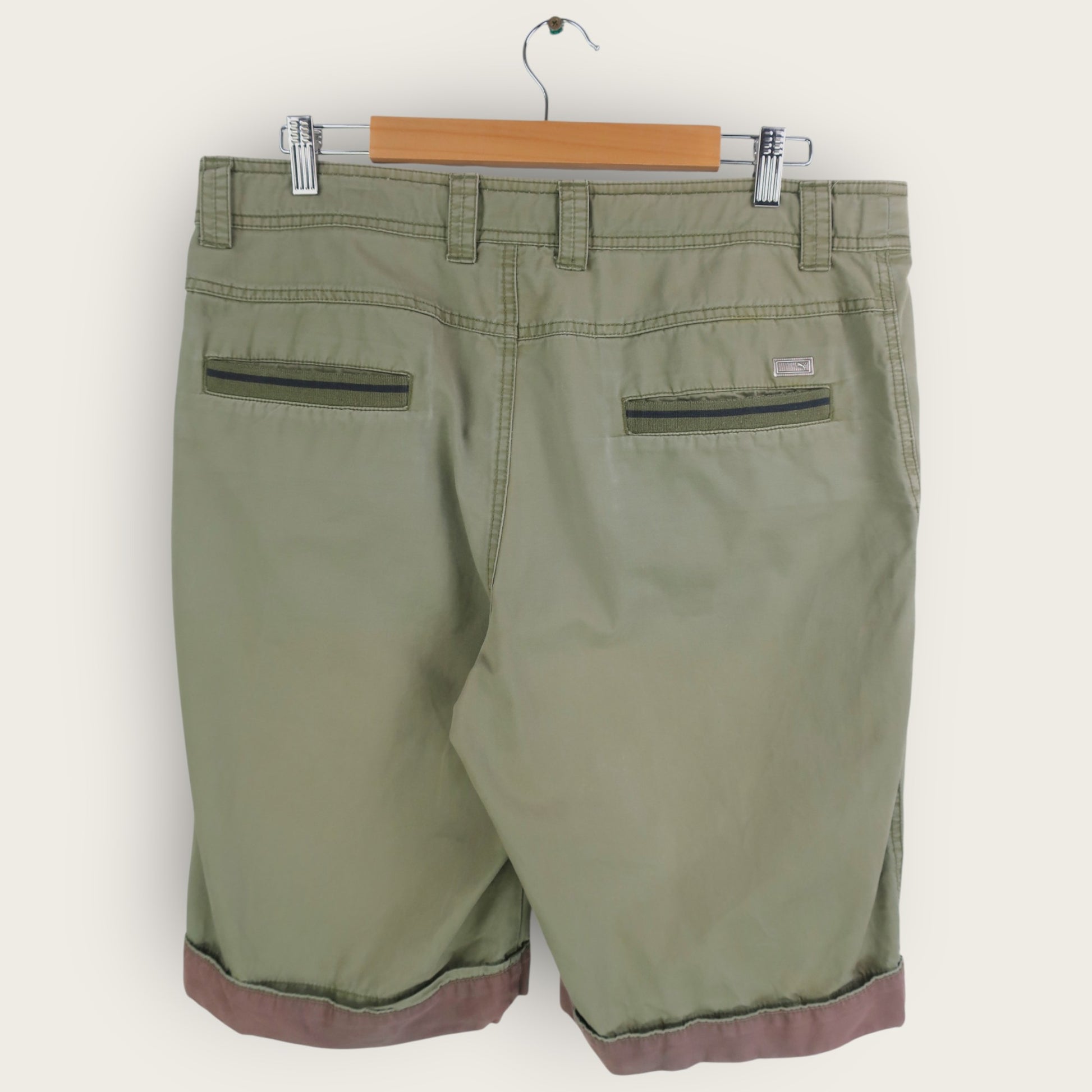 VINTAGE PUMA SHORTS - L