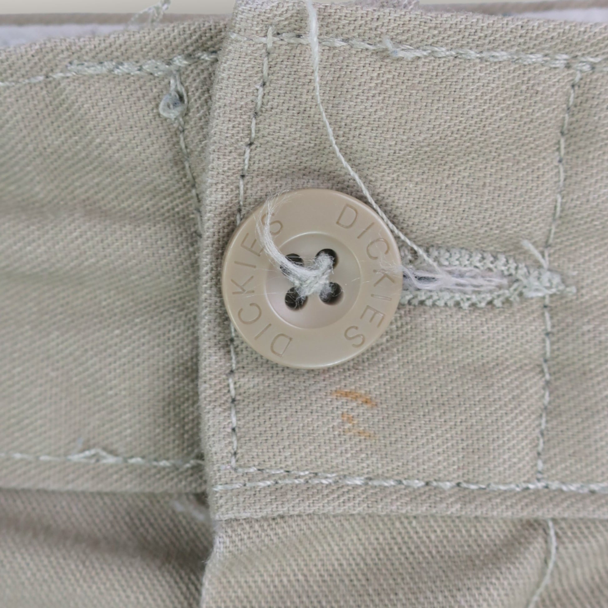 VINTAGE DICKIES CARGO SHORTS - 38"