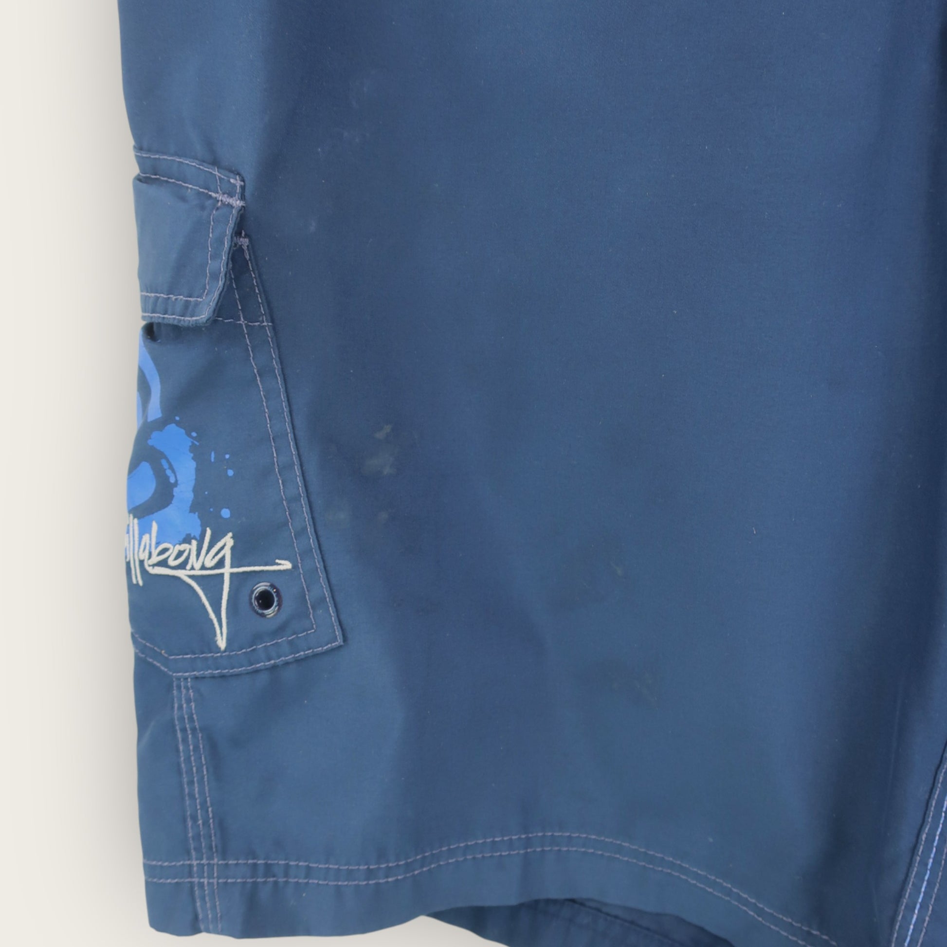 VINTAGE BILLABONG BOARD SHORTS - 32"