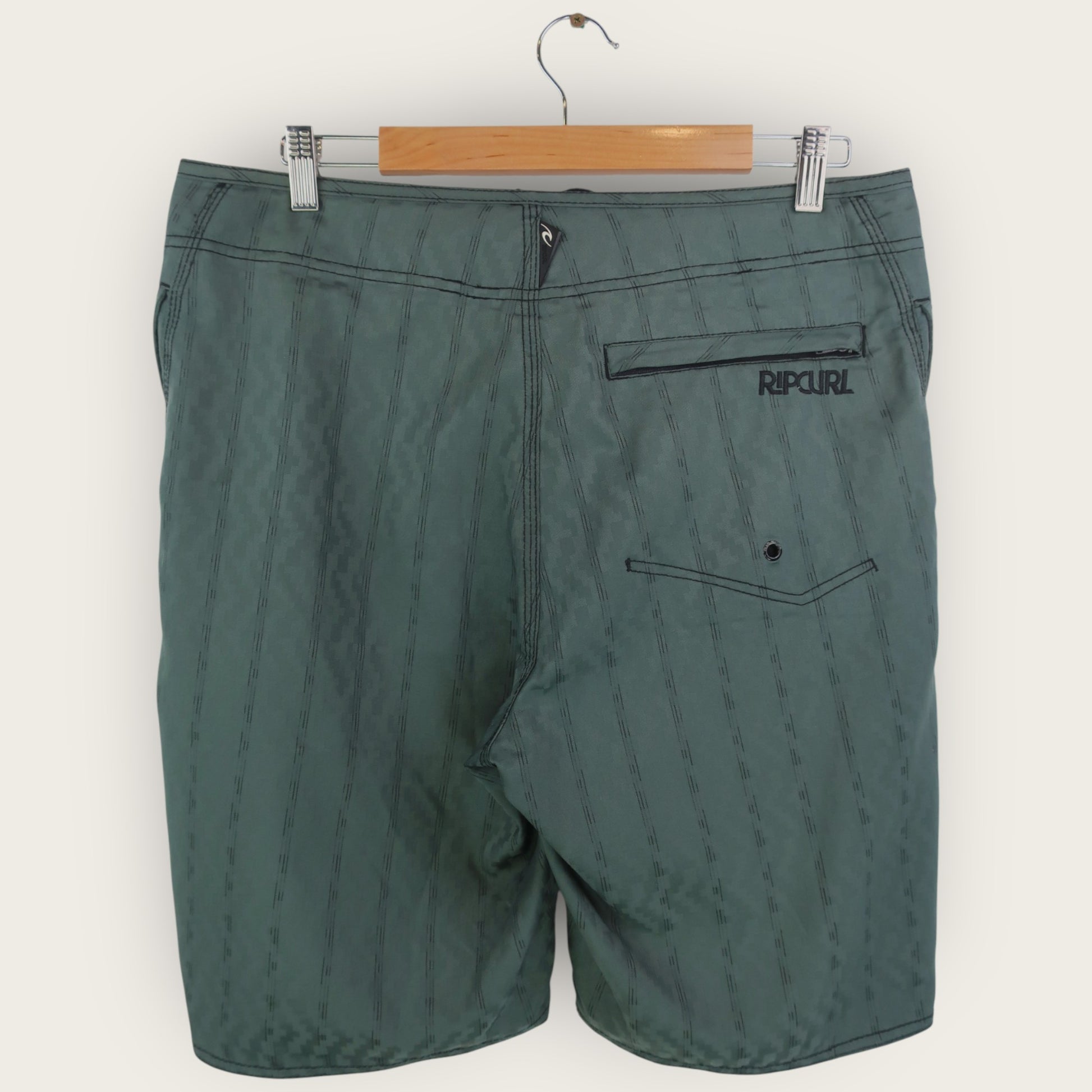 VINTAGE RIPCURL BOARD SHORTS - 34"