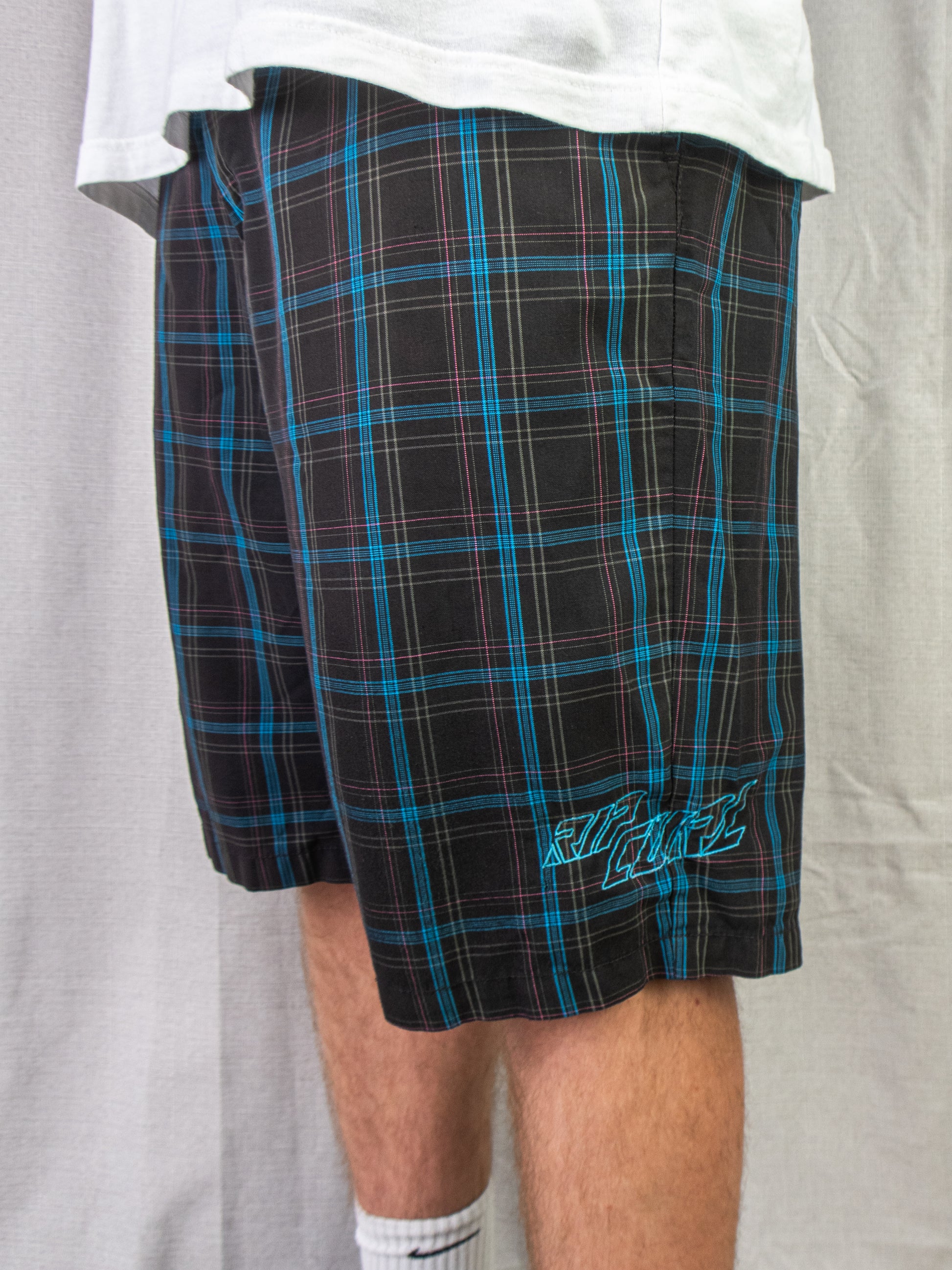 00s Rip Curl Plaid Shorts - XL