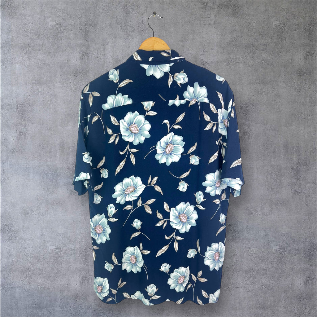 BARNEY COOLS BUTTON-UP SHIRT - M