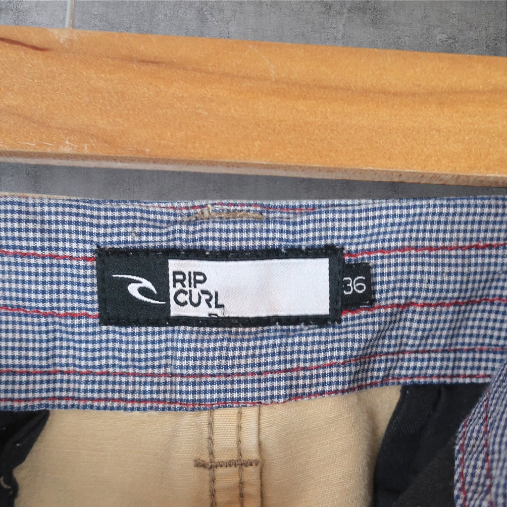 VINTAGE RIPCURL CARGO SHORTS - 36"