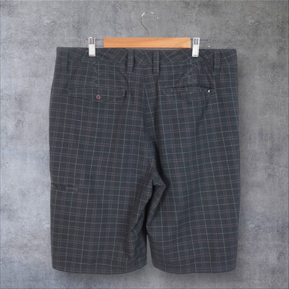 VINTAGE HURLEY SHORTS - 34"