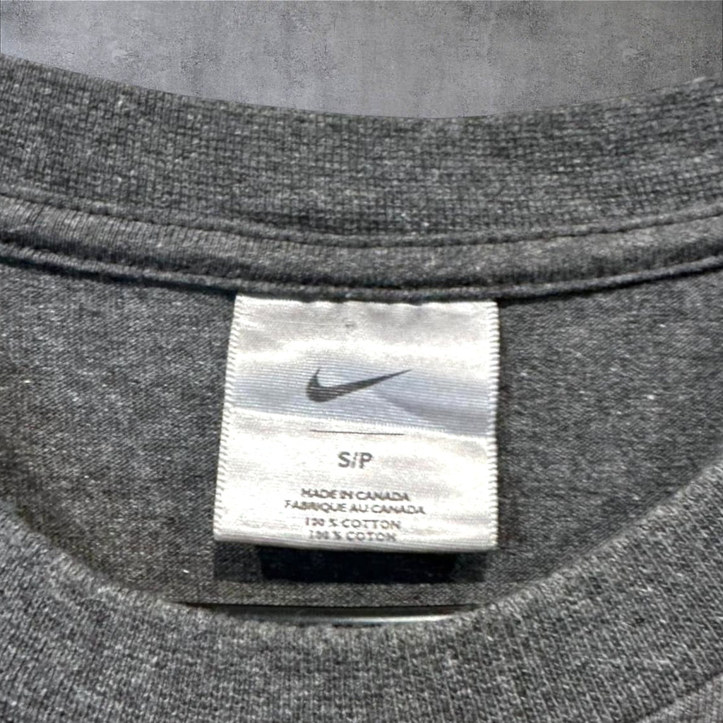 VINTAGE NIKE T-SHIRT - S/M