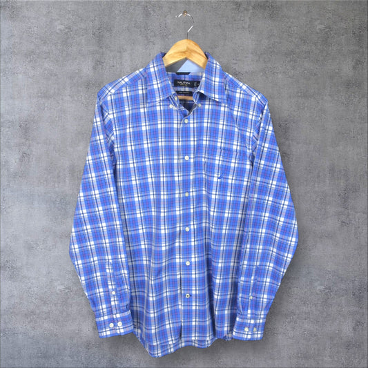 VINTAGE LONG-SLEEVE NAUTICA BUTTON-UP SHIRT - M