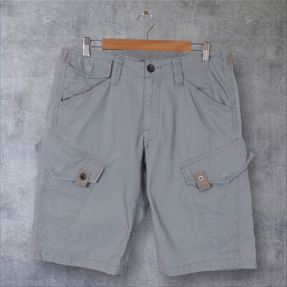 VINTAGE LEVI'S CARGO SHORTS - 34"