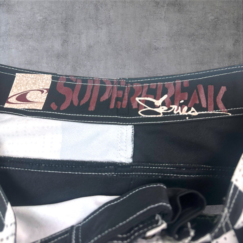 VINTAGE O'NEILL BOARD SHORTS - XL
