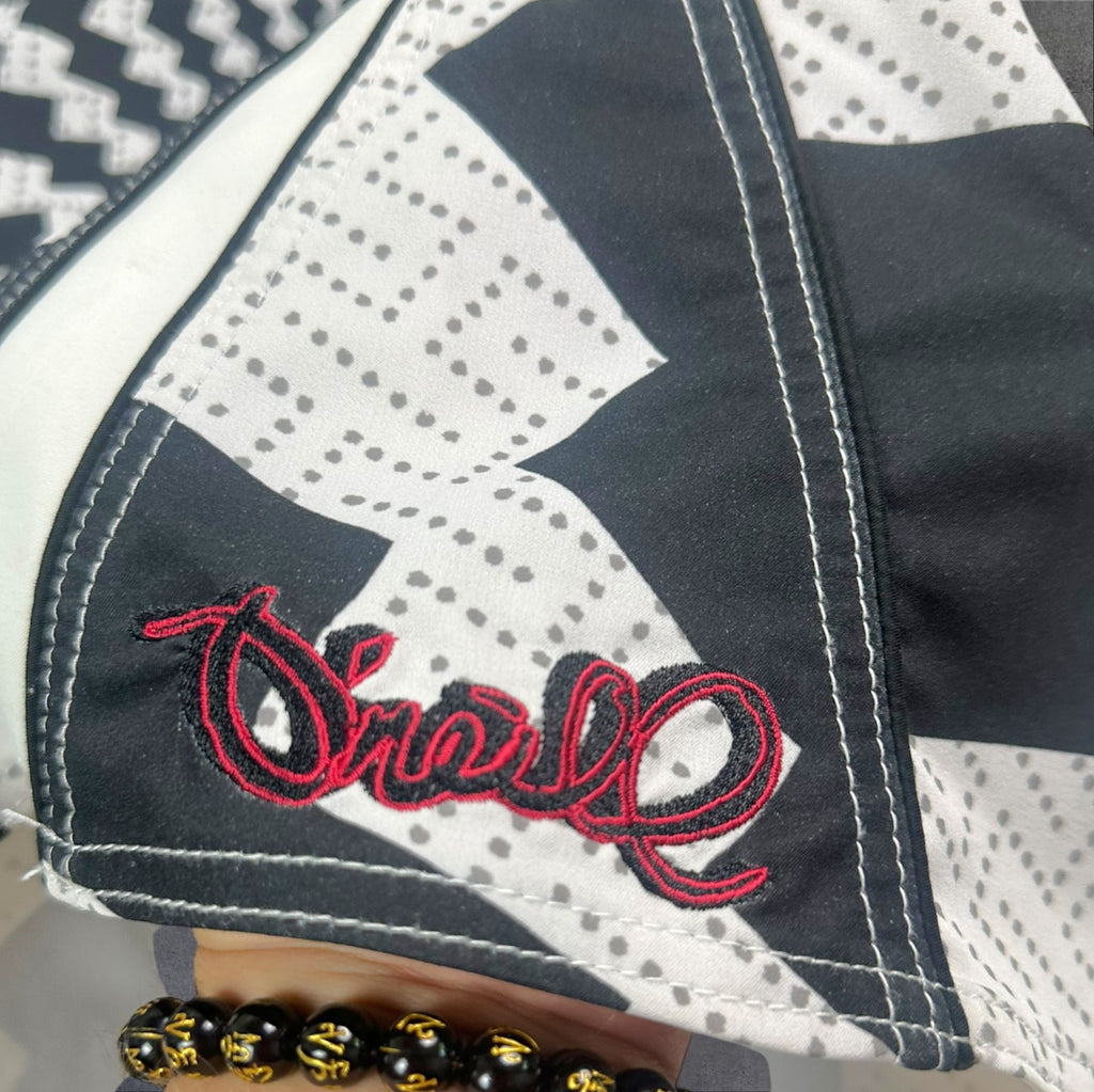 VINTAGE O'NEILL BOARD SHORTS - XL