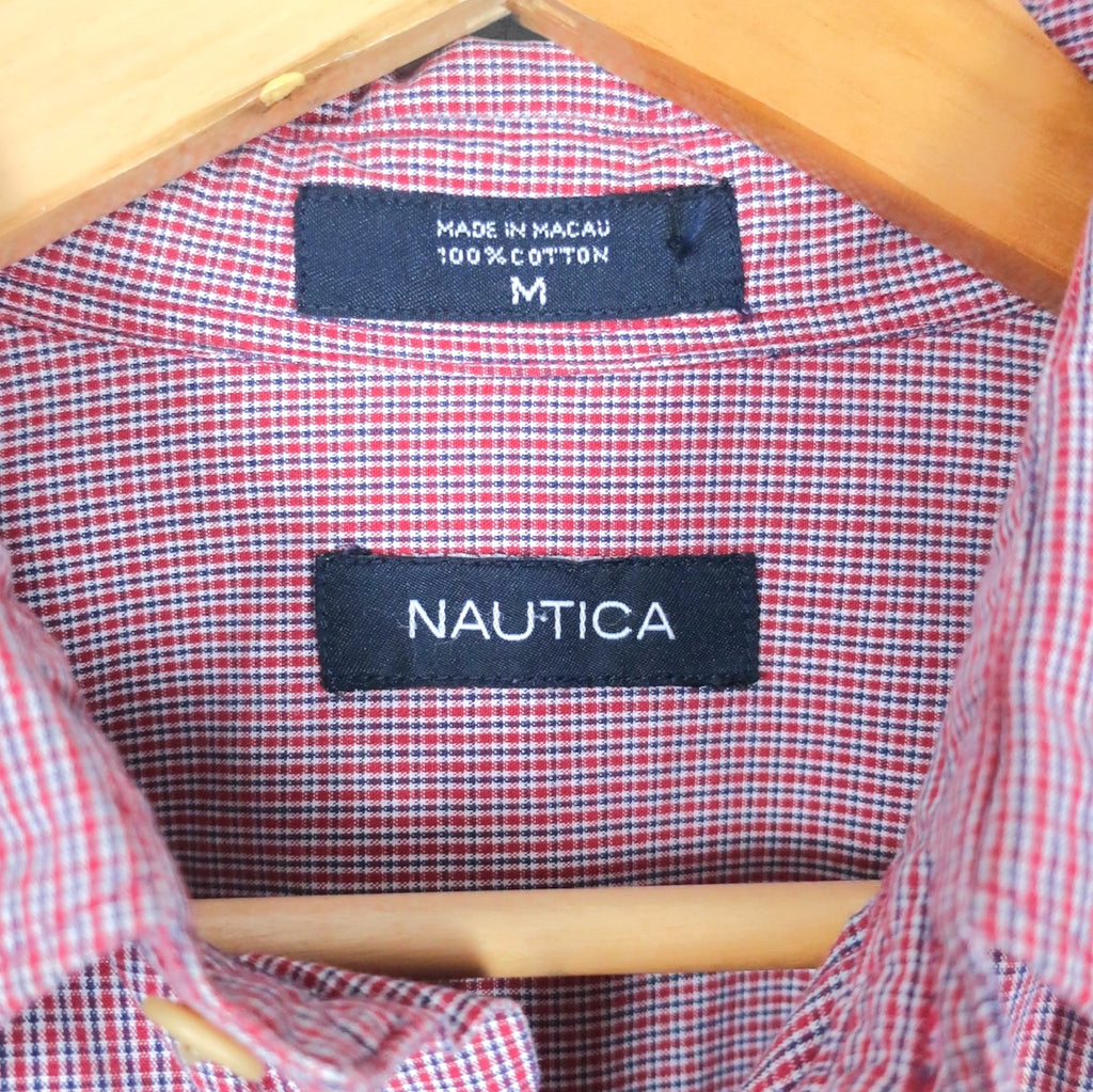 VINTAGE LONG-SLEEVE NAUTICA BUTTON-UP SHIRT - M/L