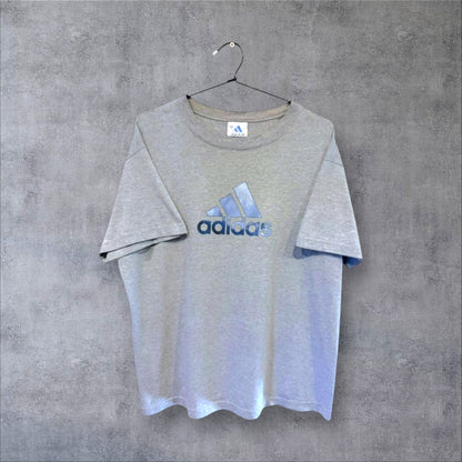 VINTAGE ADIDAS T-SHIRT - M/L