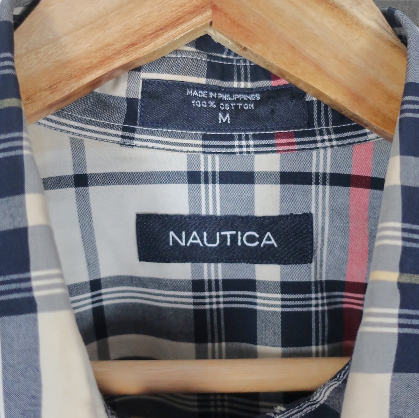 VINTAGE LONG-SLEEVE NAUTICA BUTTON-UP SHIRT - M