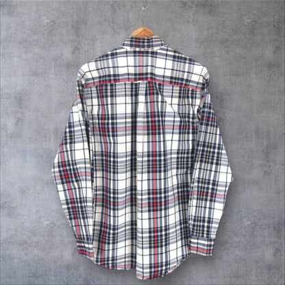 VINTAGE LONG-SLEEVE NAUTICA BUTTON-UP SHIRT - M