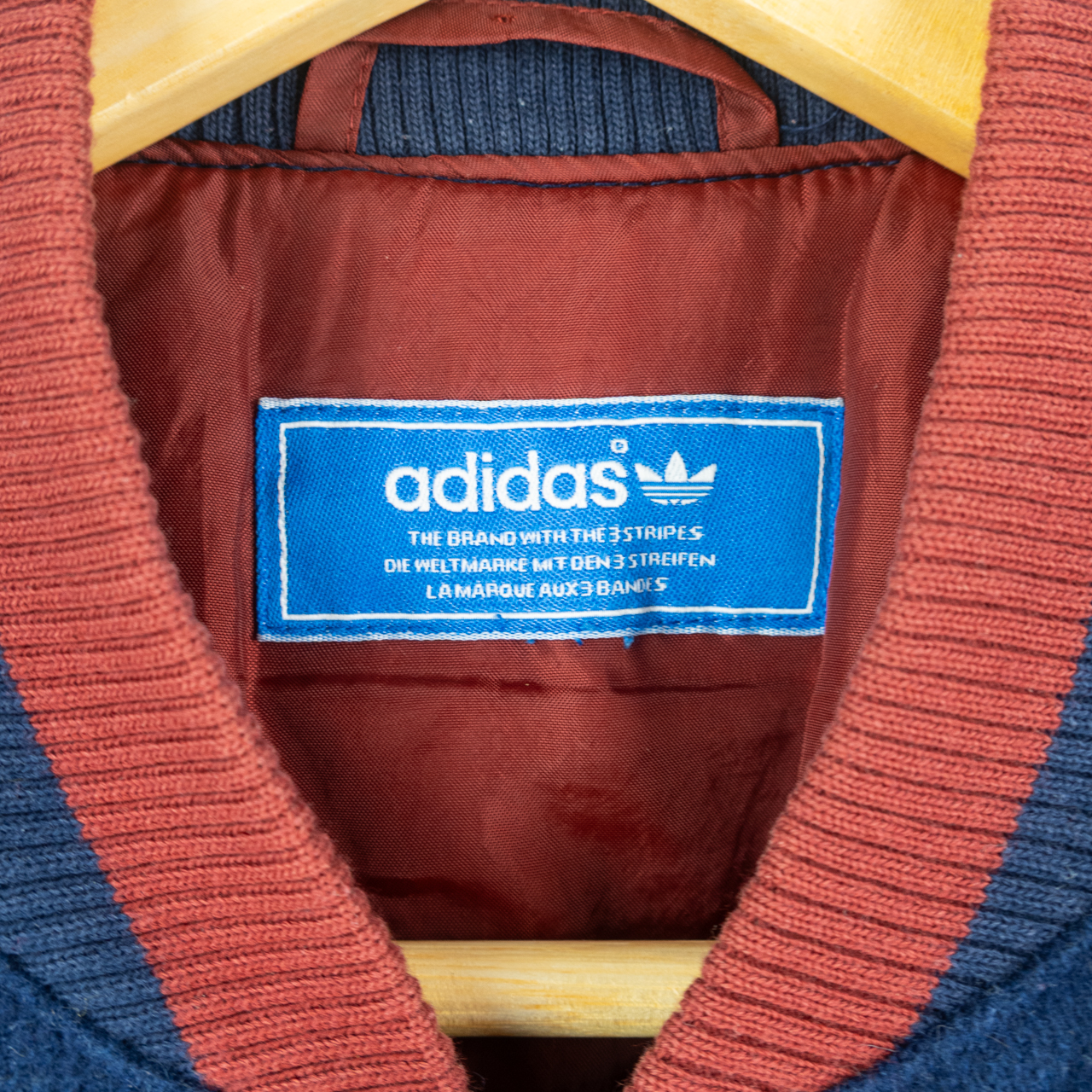VINTAGE ADIDAS JACKET - M
