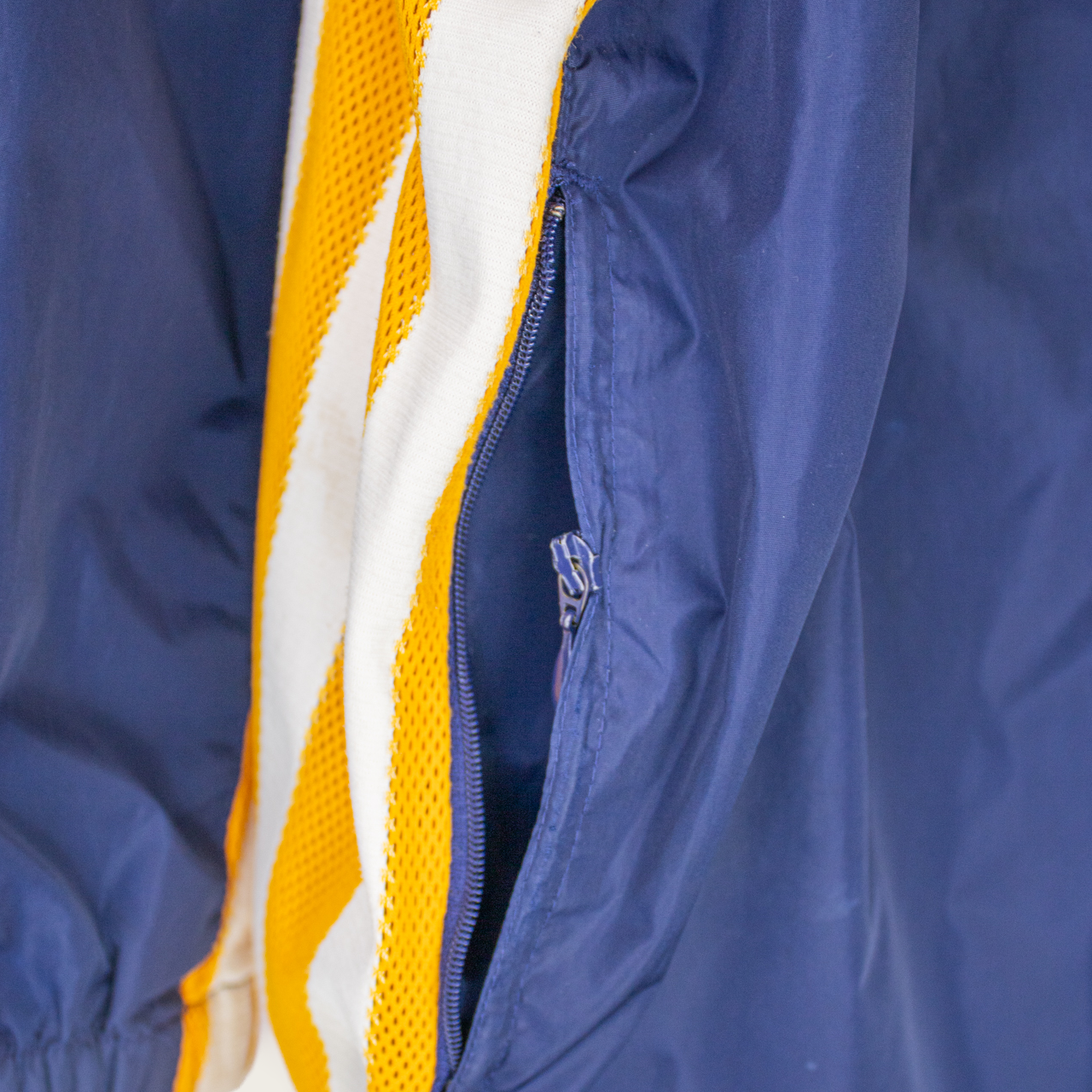 VINTAGE ADIDAS JACKET - XL