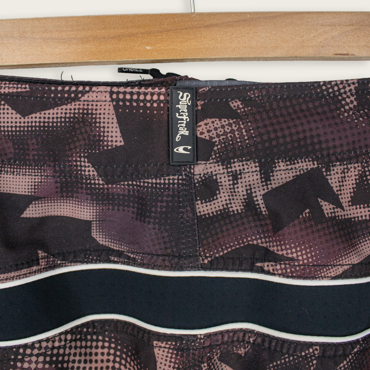 VINTAGE O'NEILL BOARD SHORTS - 36"