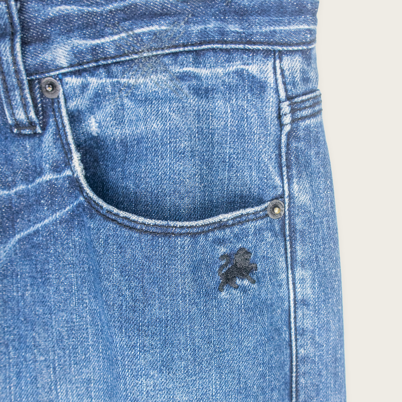 00's BILLABONG JEANS - 32"