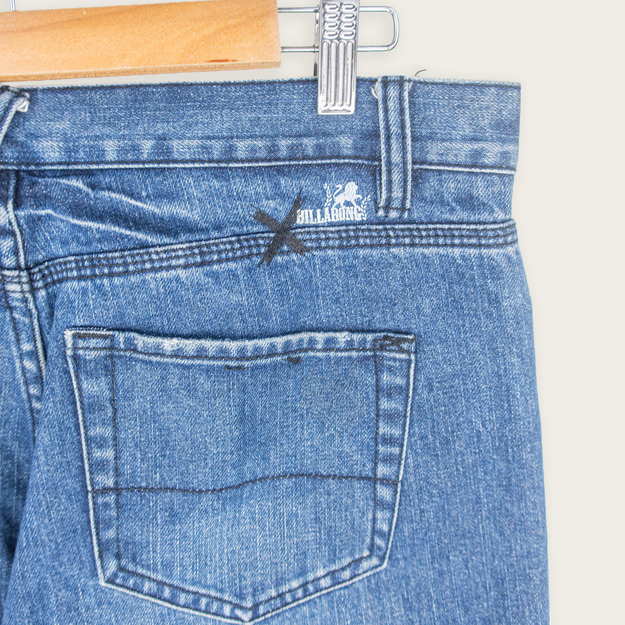 00's BILLABONG JEANS - 32"