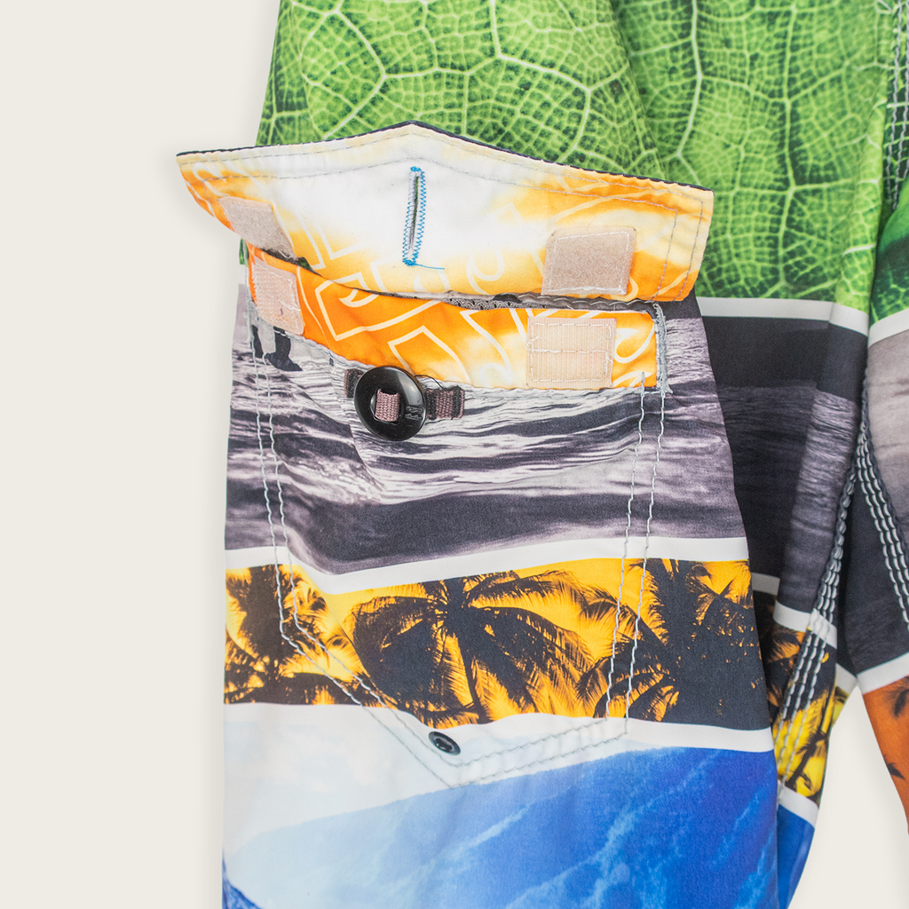 00's BILLABONG BOARD SHORTS - 34"