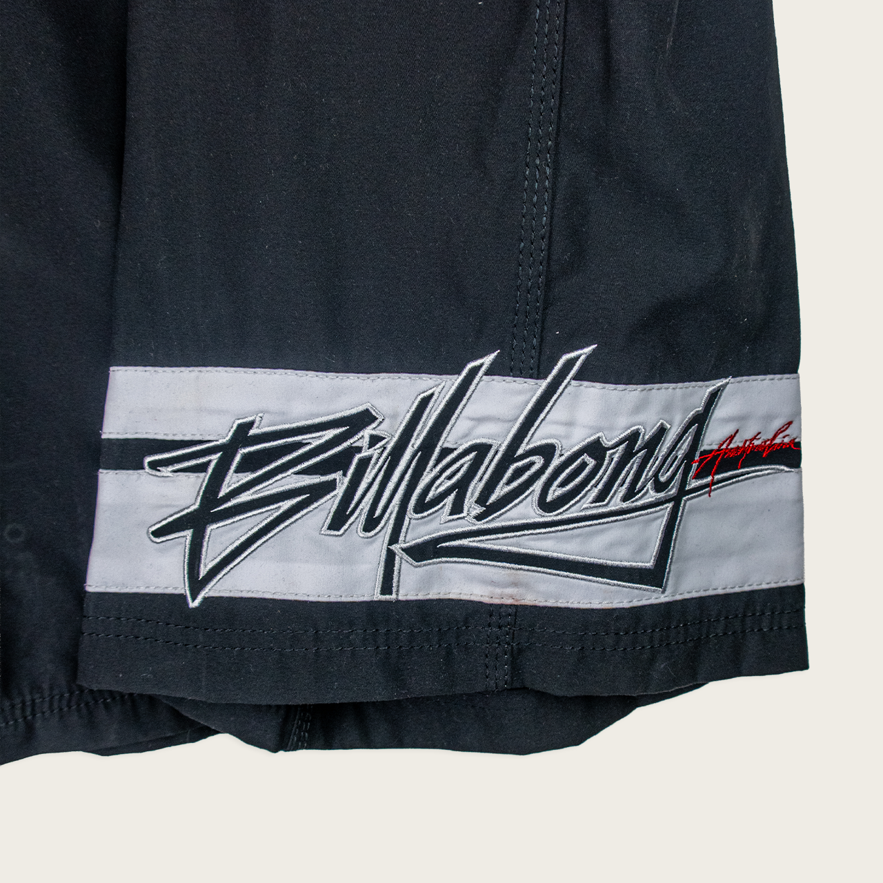 00's Billabong Board Shorts - 32"