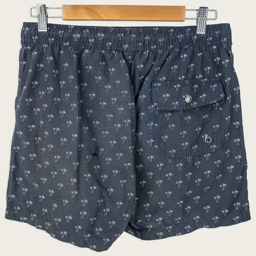 Common Need Adjustable Board Shorts - M