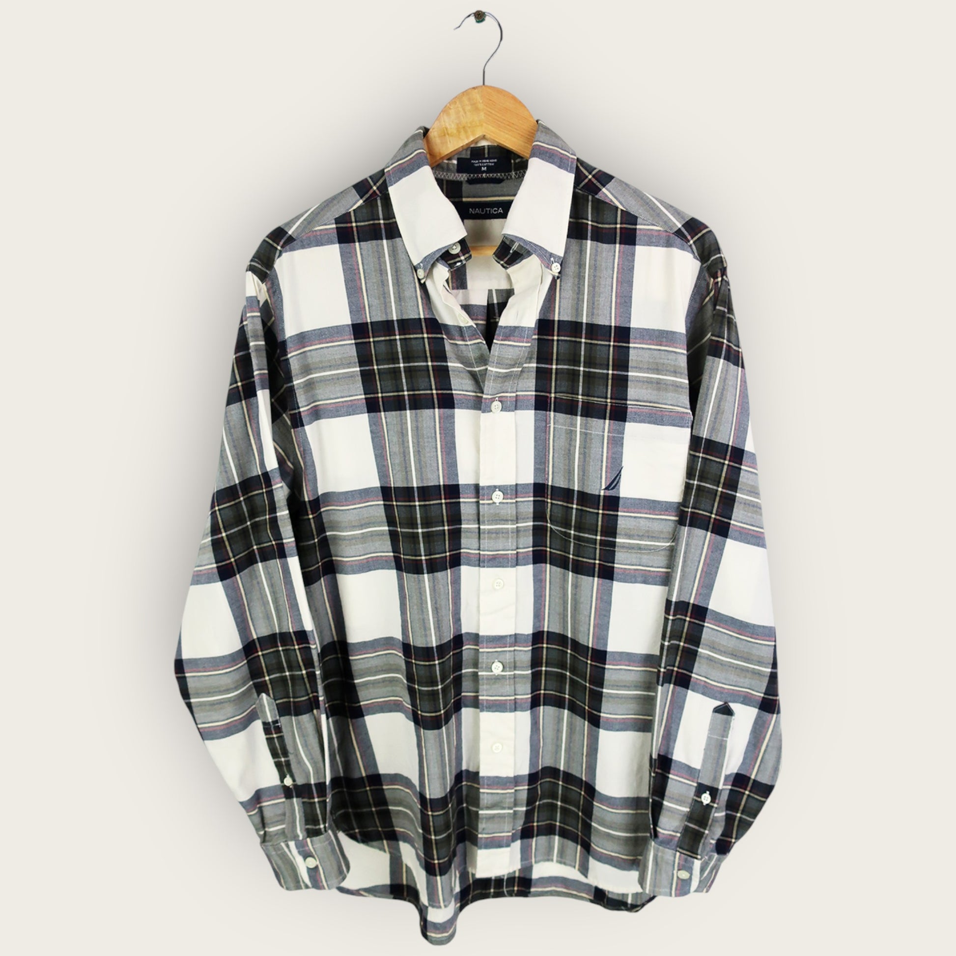 VINTAGE LONG-SLEEVE NAUTICA BUTTON-UP SHIRT - M