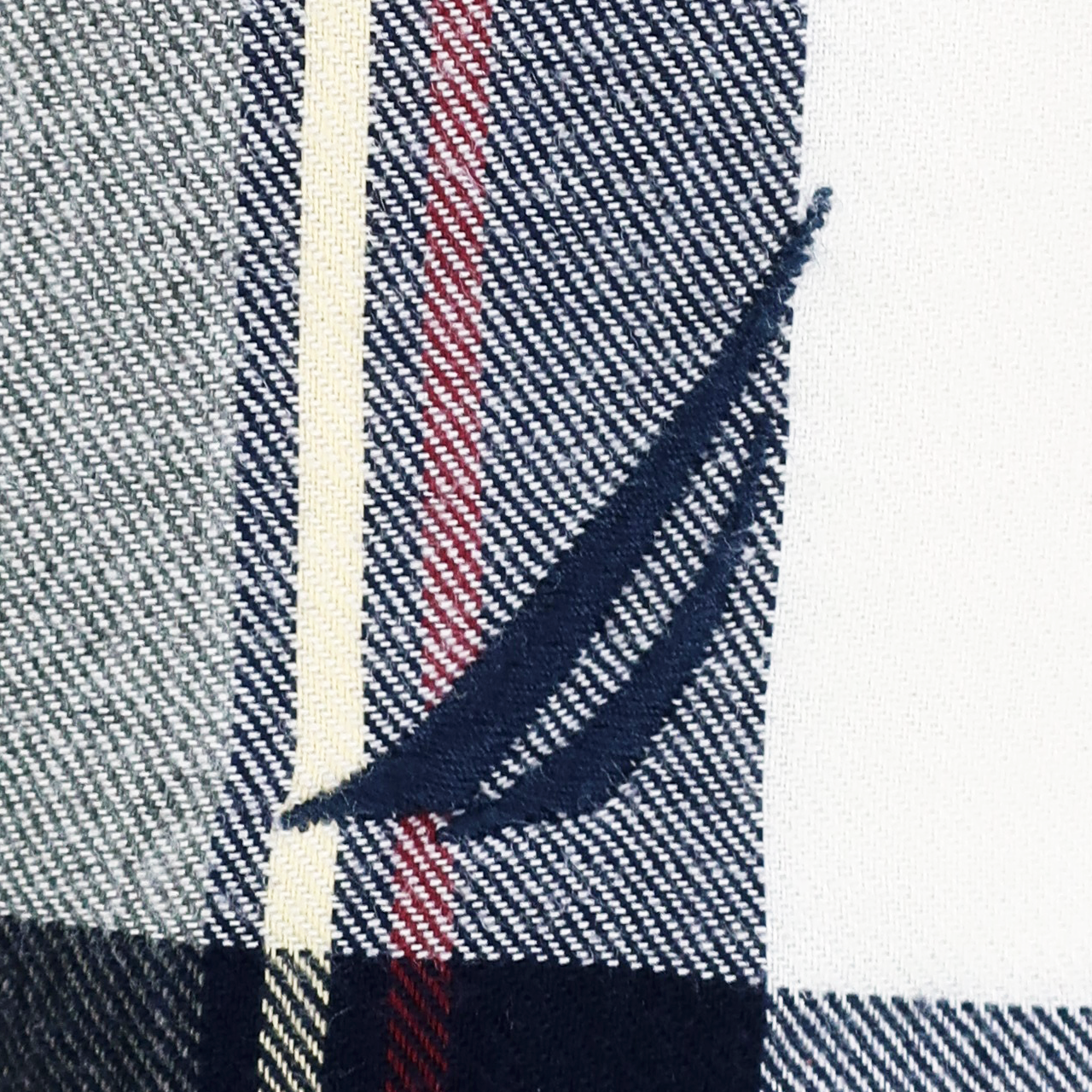 VINTAGE LONG-SLEEVE NAUTICA BUTTON-UP SHIRT - M